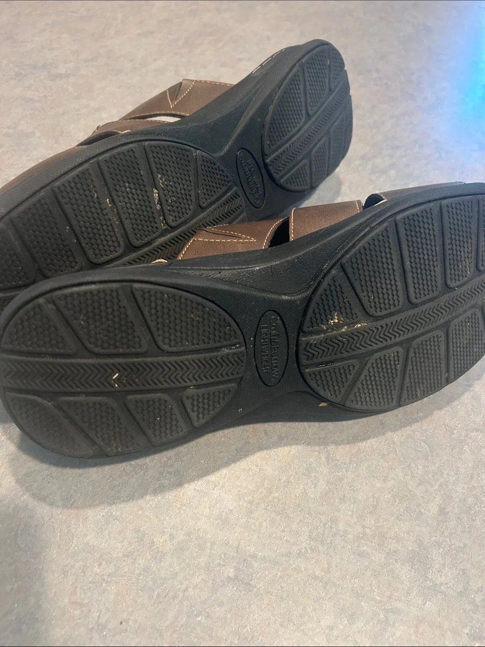 croft & barrow mens Brown Triple-Strap Slide Mules